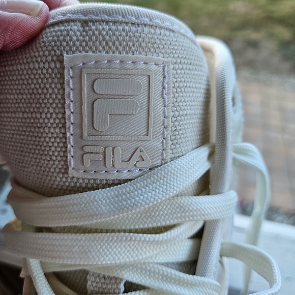 Fila Madina Gardenia Turtledove Leather High Tops Women's 6.5 USA - Picture 12 of 13